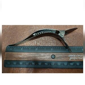 Goody Alligator Hair Clip Hairdresser Stylist Accessory Tool Metal Spring Look